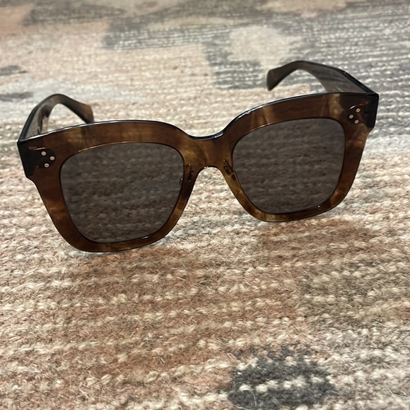 CELINE Sunglass with Case - Picture 5 of 6